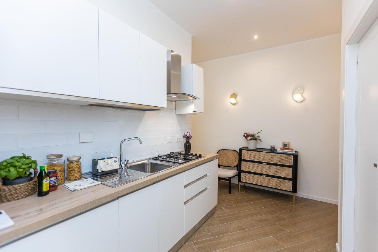 Colosseum Boutique Apartment Рим Екстер'єр фото