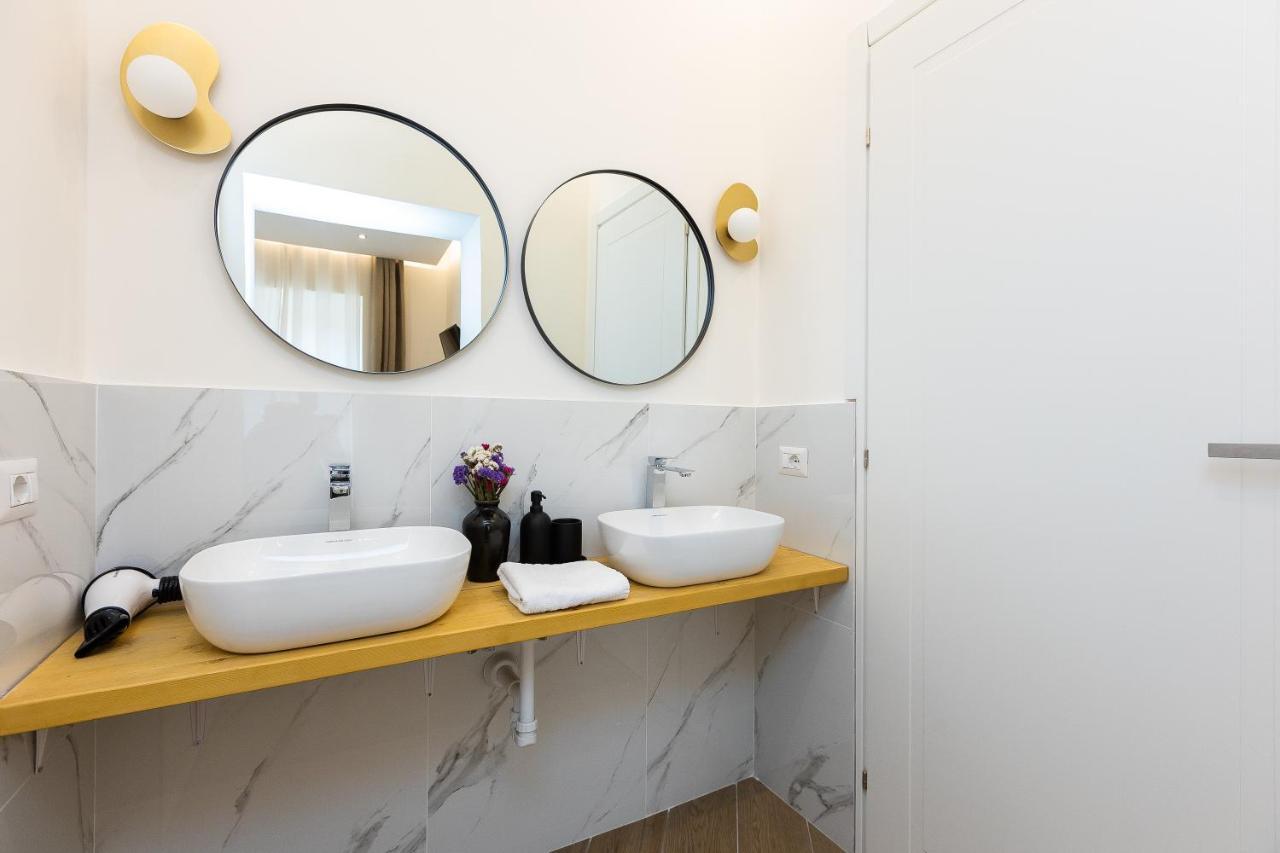 Colosseum Boutique Apartment Рим Екстер'єр фото