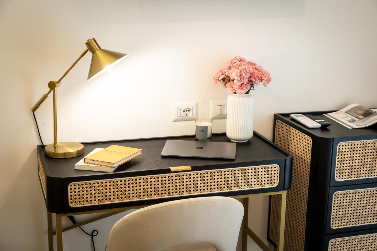 Colosseum Boutique Apartment Рим Екстер'єр фото